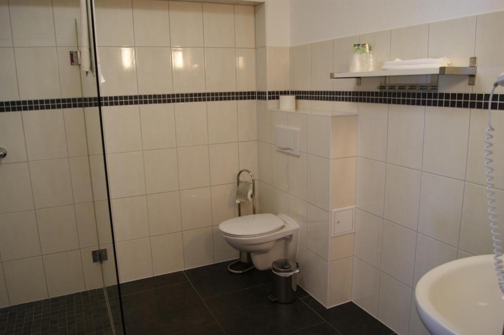Hotel Pension Bellevue Bad Doberan Quarto foto