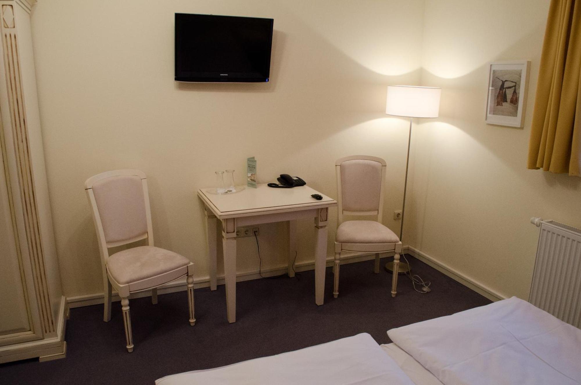 Hotel Pension Bellevue Bad Doberan Quarto foto