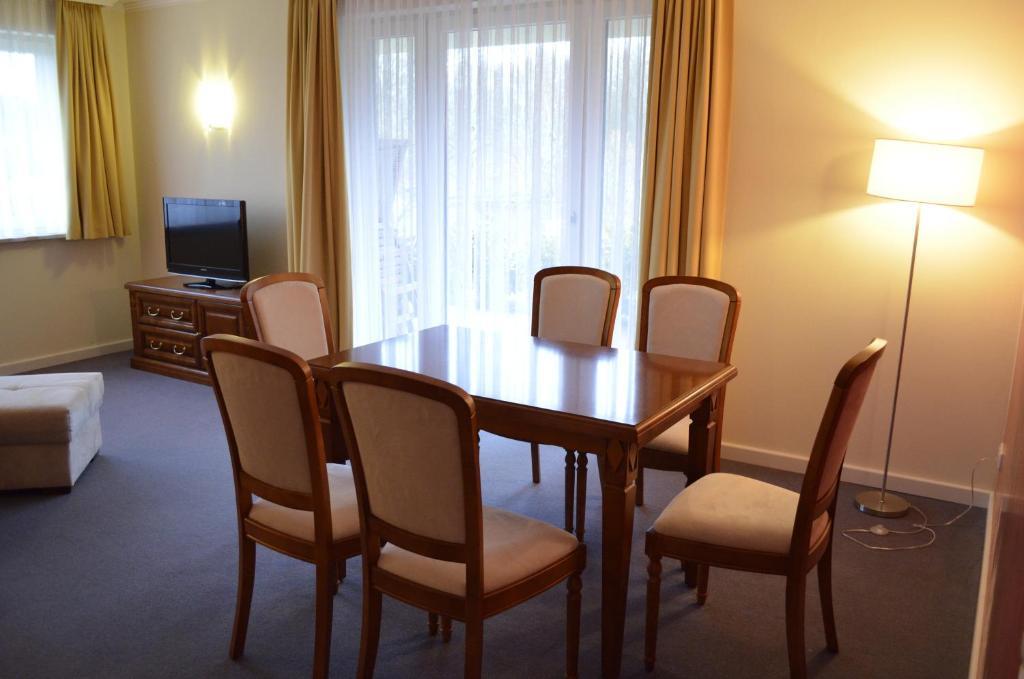 Hotel Pension Bellevue Bad Doberan Quarto foto