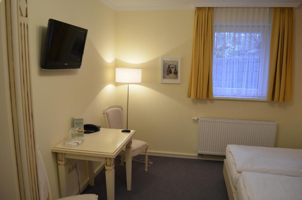 Hotel Pension Bellevue Bad Doberan Quarto foto